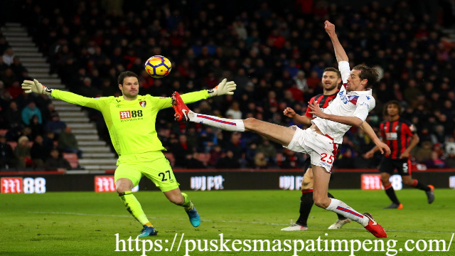 Striker Muda Bertubuh Raksasa